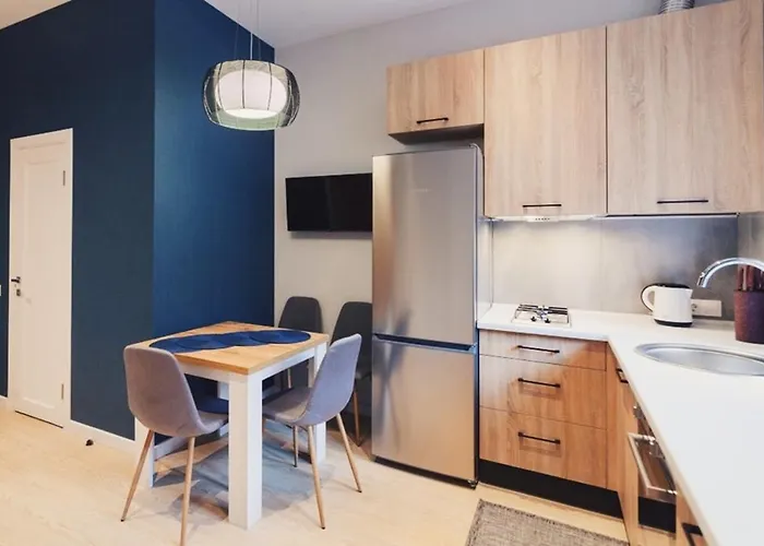 Cozy & New Furnished Flat In Old Town Of דירה לבוב